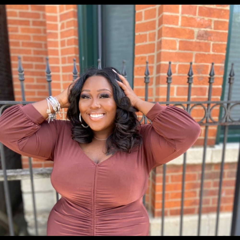 Meet your Posher, Courtney